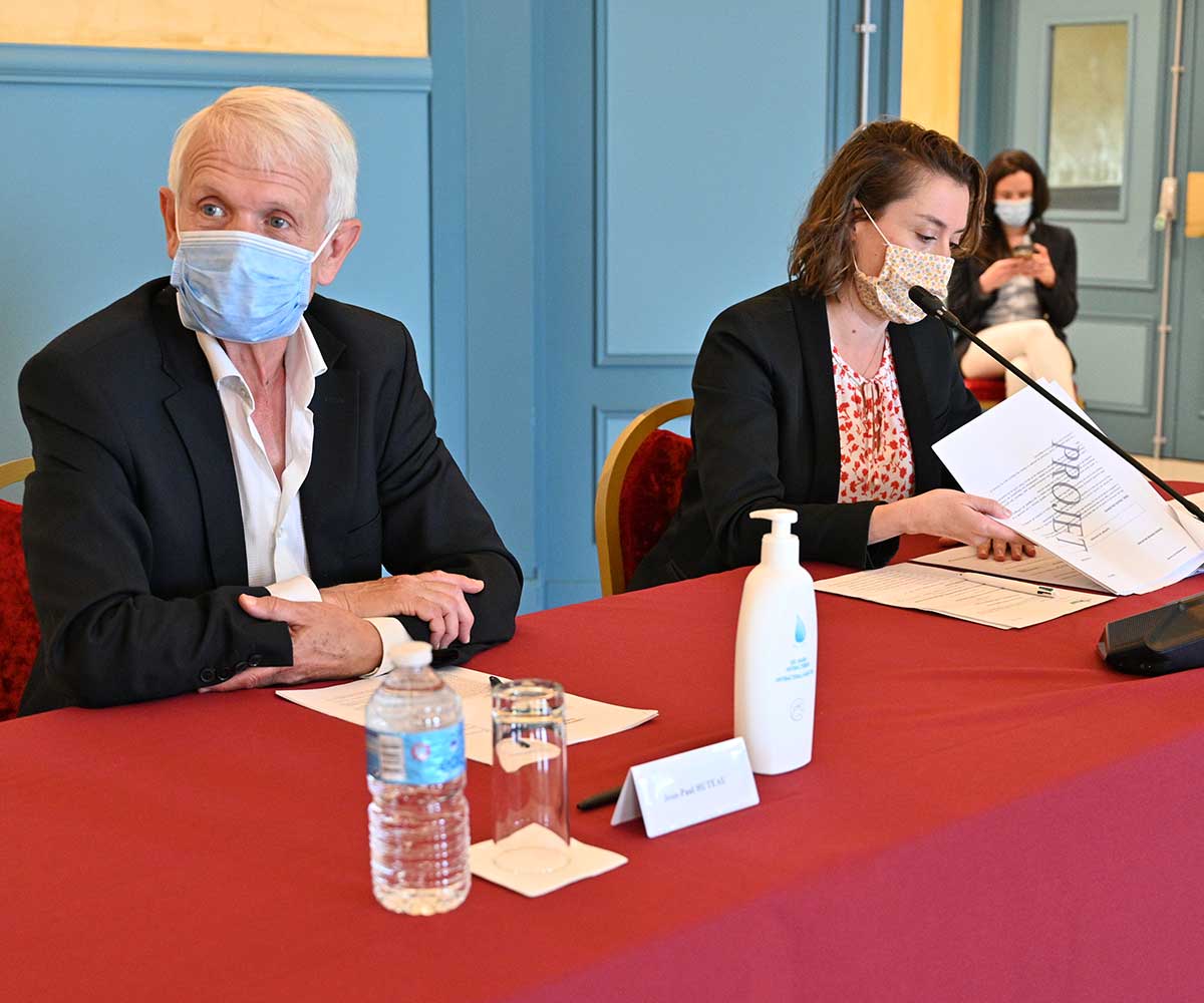 christelle Carcone et Jean-Paul Huteau, élus d'opposition au conseil municipal du Plessis-Robinson